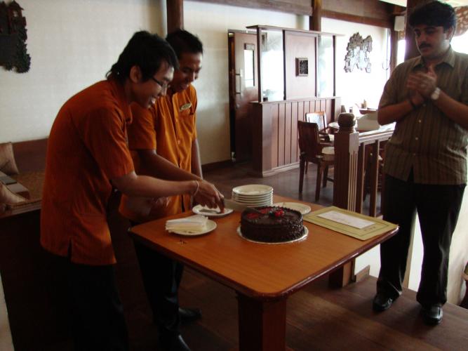 Birth Day Staff, bali indian restaurant, indian food restaurant in bali